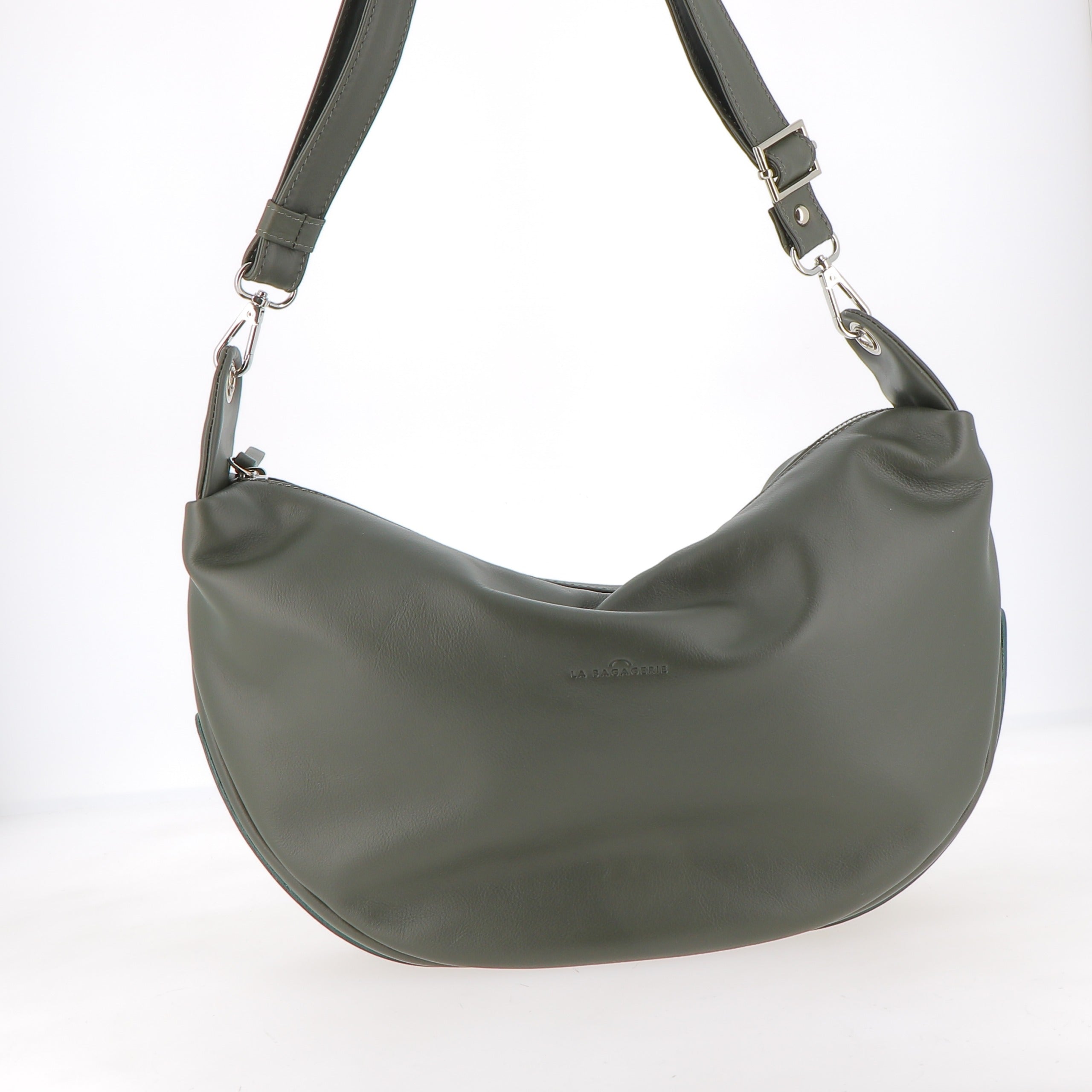 s/files/1/0674/9503/5061/files/A2-M-FACE-VERT-scaled.jpg?v=1741875700